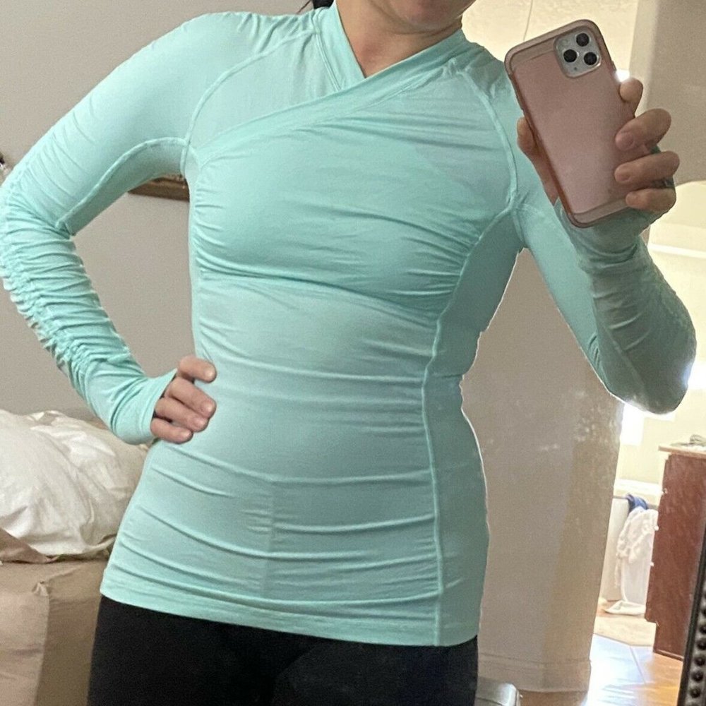 Lululemon sunbeam top